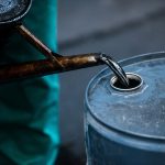 Oil prices plunge due to Sino-US trade war