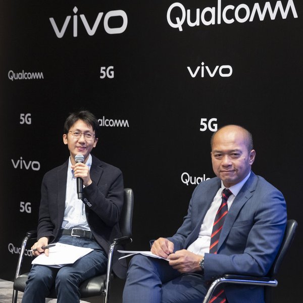 Qin Fei (left - Vivo) and ST Liew (right - Qualcomm) Qin Fei (left - Vivo) and ST Liew (right - Qualcomm)