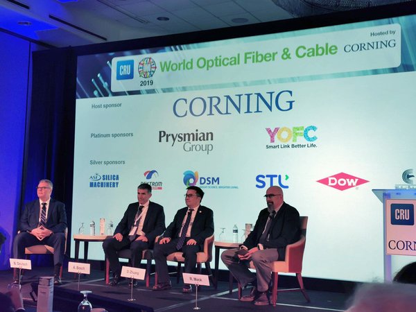 YOFC Executive Director and President (second right) participates in the roundtable discussion with Executives from Corning (left) CRU (right) and Prysmian (second left) YOFC Executive Director and President (second right) participates in the roundtable discussion with Executives from Corning (left) CRU (right) and Prysmian (second left)