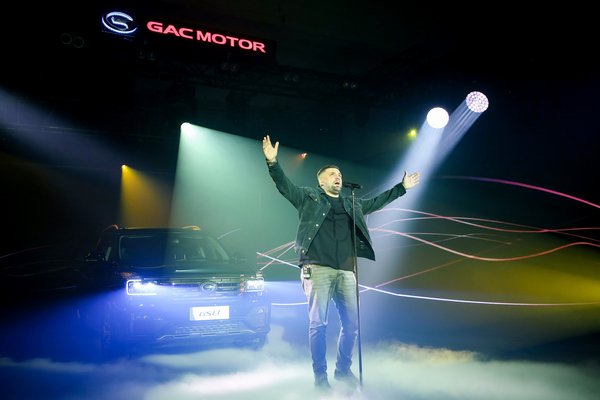 GS8 Ambassador Basta gave a performance at the event.