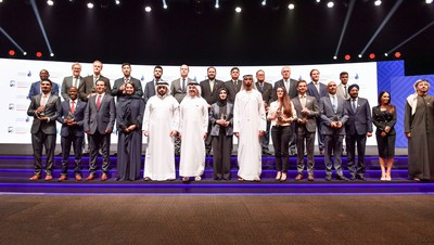 HH Sheikh Ahmed bin Mohammed bin Rashid Al Maktoum, Chairman of the Dubai Media Council, and members of the Board of Trustees of Suqia with winners of the 2nd Mohammed bin Rashid Al Maktoum Global Water Award.