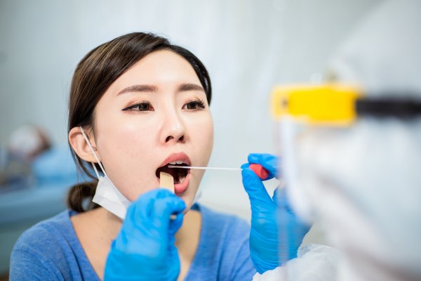 Supported by specialized Biomolecular Laboratory, certified Bio Safety Level 2 (BSL2), PCR equipment with the latest technology, and experts in their fields, Mayapada Hospital is able to ensure diagnostic results with high accuracy.