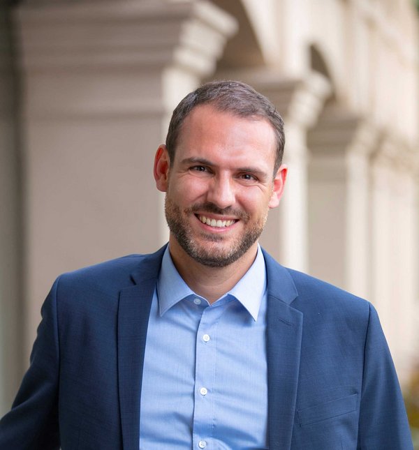 "I loved the combination of academic classes and practical internships of the program. That helped me to get where I am now," Mr. Jan Phillipp Kroeckel, Alumni of Vatel Thailand, and current General Manager of Novotel Lombok Resort & Villas in Indonesia