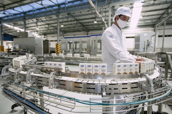 Vinamilk’s soymilk products are produced on the most advanced manufacturing system Vinamilk’s soymilk products are produced on the most advanced manufacturing system