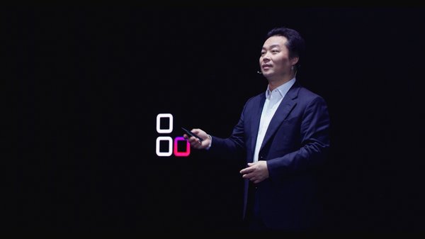 Zhang Ping’an, President of Consumer Cloud Service, Huawei Consumer Business Group, delivered a keynote Speech titled "HMS Innovate For All" Zhang Ping’an, President of Consumer Cloud Service, Huawei Consumer Business Group, delivered a keynote Speech titled "HMS Innovate For All"