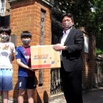 DAVID LAYER, a fashion brand specializing in tailored suits in Moriyama, Shiga Prefecture, has donated face masks made from excess material left over from suits and shirts