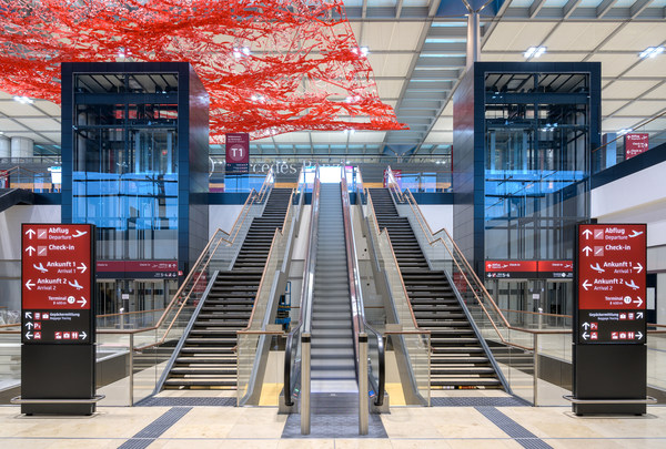 Entrance hall, stairways to central check in at Terminal 1, Berlin Brandenburg Airport The photo may be used exclusively for editorial purposes. Graphical changes are not permitted, unless for the purpose of extracting the main motif. Usage is free of charge on quoting the reference "Photo: (Günter Wicker)/Berlin Brandenburg Airport" Entrance hall, stairways to central check in at Terminal 1, Berlin Brandenburg Airport The photo may be used exclusively for editorial purposes. Graphical changes are not permitted, unless for the purpose of extracting the main motif. Usage is free of charge on quoting the reference "Photo: (Günter Wicker)/Berlin Brandenburg Airport"