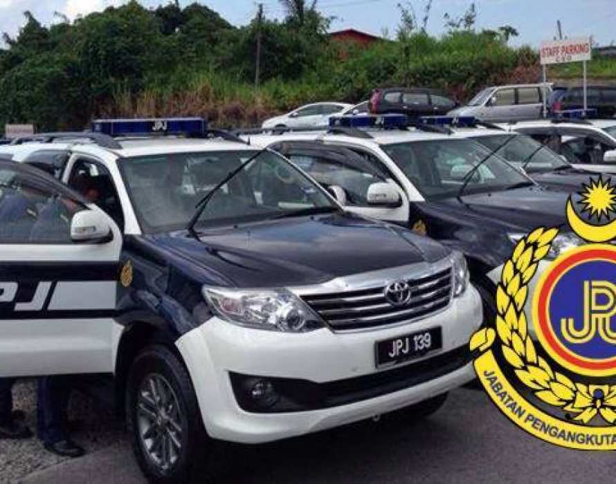Man detained for ramming JPJ vehicle with backhoe