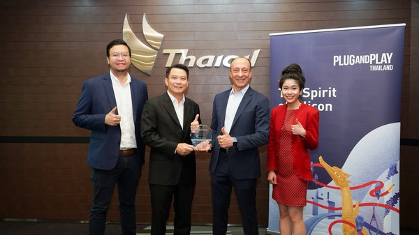From left to right: Luck Saraya - Managing Director at TOP Ventures by Thaioil, Pongpun Amornvivat - Executive Vice President Innovation and Digitalization at Thai Oil PCL, Shawn Dehpanah - Executive Vice President and Head of Corporate Innovation APAC at Plug and Play Tech Center, and Tanya Tongwaranan - Program Manager Thailand at Plug and Play Tech Center. From left to right: Luck Saraya - Managing Director at TOP Ventures by Thaioil, Pongpun Amornvivat - Executive Vice President Innovation and Digitalization at Thai Oil PCL, Shawn Dehpanah - Executive Vice President and Head of Corporate Innovation APAC at Plug and Play Tech Center, and Tanya Tongwaranan - Program Manager Thailand at Plug and Play Tech Center.