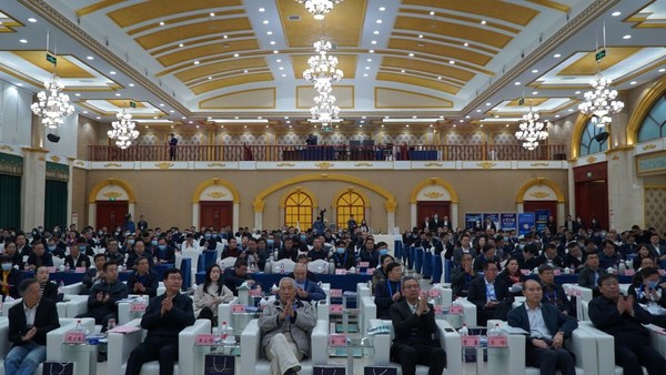 The 3rd Belt and Road Seminar on Green Development of Coal Coking Industry kicked off on Saturday in Xiaoyi, a county-level city of Lvliang, Shanxi. The 3rd Belt and Road Seminar on Green Development of Coal Coking Industry kicked off on Saturday in Xiaoyi, a county-level city of Lvliang, Shanxi.