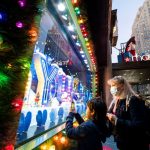 Americans defy pandemic, political leaders to travel for Thanksgiving