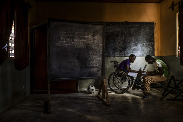 Kindness by Antonio Aragon Renuncio - The 1st Prize Winner of the ColorPro Award 2020 Global Photography Contest (photo credit: ViewSonic) Kindness by Antonio Aragon Renuncio - The 1st Prize Winner of the ColorPro Award 2020 Global Photography Contest (photo credit: ViewSonic)