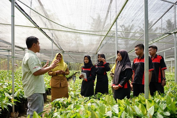 The goal of the trainings is to help farmers find ways to professionalise their small business and improve their livelihoods