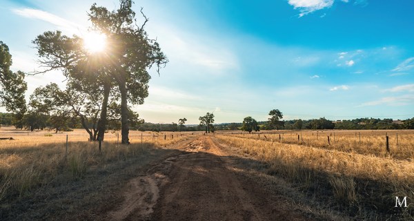 Club Moolia is conveniently located within one hour from Perth downtown and the Perth International Airport