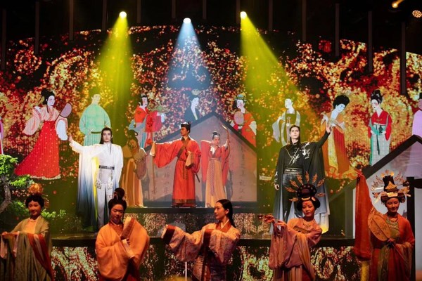 Land of Ceremonies performed by Ayanga and He Changxi to introduce Chinese traditional culture to the world