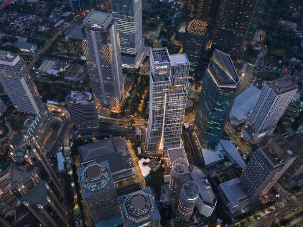 Award-winning Sequis Tower Pivots Towards Sustainability In Face Of The Pandemic Award-winning Sequis Tower Pivots Towards Sustainability In Face Of The Pandemic