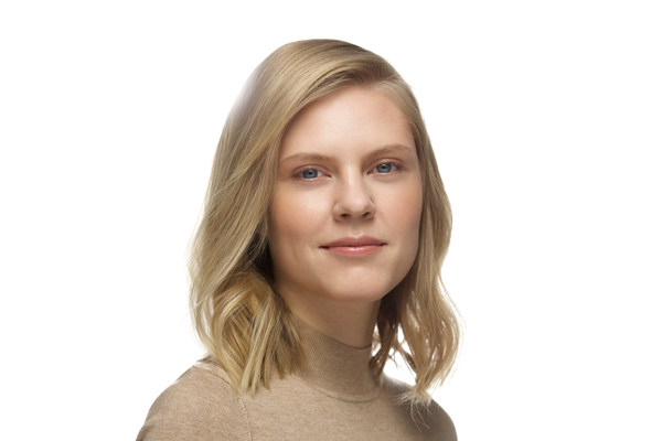 Ms. Alyona Tkachenko, 2021 Award Recipient of the ‘Power of Radiance Awards’ Ms. Alyona Tkachenko, 2021 Award Recipient of the ‘Power of Radiance Awards’