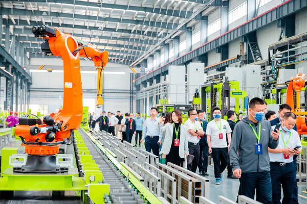 The smart tower crane factory of Zoomlion, located in Changde City of Hunan, central China.