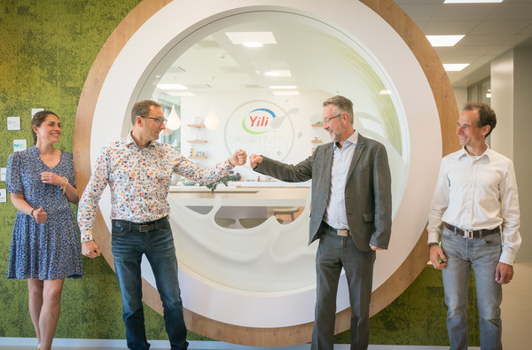 StartLife Representatives visiting Yili Innovation Center at Wageningen Campus.