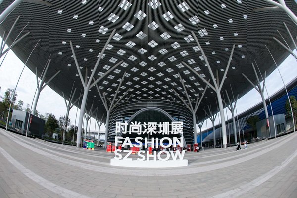 On October 28th 2020, the 21st China International Fashion Brand Fair - Shenzhen (2020 Fashion Shenzhen Show - October Edition) was held in Shenzhen International Exhibition and Convention Center (Bao'an). With the theme of "Renewal", it led the fashion companies grow with fast-react-to-market business model, and contribute to reconstruct the industry with sustainable&nbsp;business model and ecosystem.