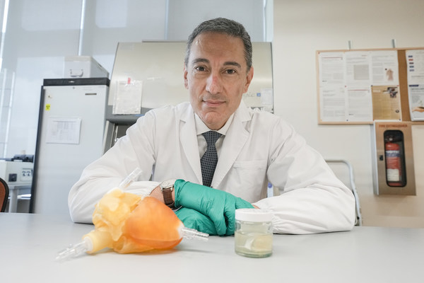 Led by principal investigator, Associate Professor Theodoros Kofidis, Head and Senior Consultant, Department of Cardiac, Thoracic and Vascular Surgery, National University Heart Centre, Singapore (NUHCS) , a team of clinician-scientists from the National University Health System (NUHS) developed a mitral valve bioprosthesis, named SingValve, that mimics the appearance, form and physical properties of a human mitral valve.