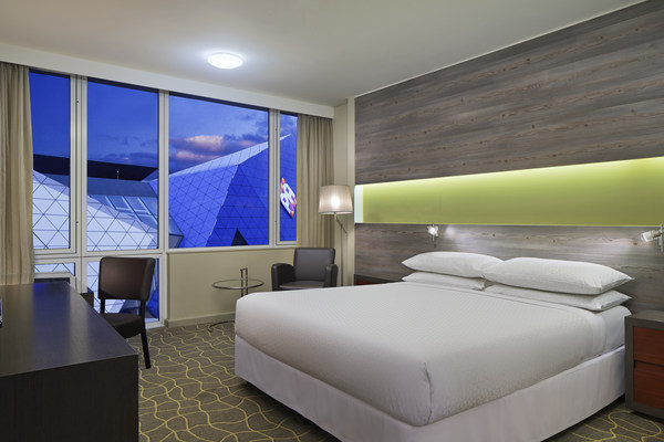 Four Points by Sheraton Perth, King Deluxe Guest Room