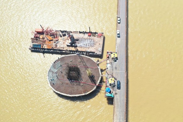 XCMG’s Customized Concrete Machinery Participates in Malaysia’s Muara Lassa Bridge Project. XCMG’s Customized Concrete Machinery Participates in Malaysia’s Muara Lassa Bridge Project.
