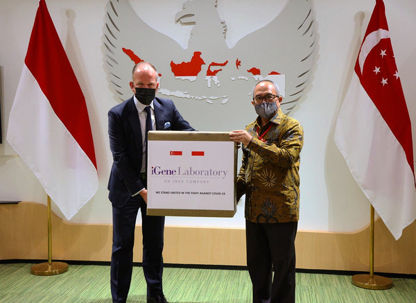 iGene Laboratory CEO Kane Black with Indonesian Ambassador H.e Suryo Pratomo