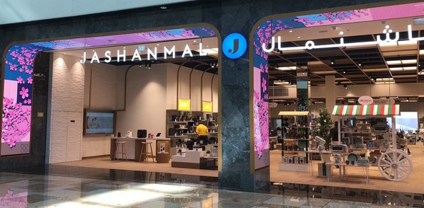 Leading Middle East retailer attracts more customers with Hikvision innovative LED and LCD displays Leading Middle East retailer attracts more customers with Hikvision innovative LED and LCD displays