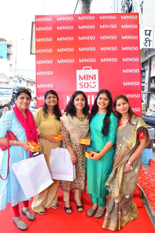 People on the MINISO new store opening ceremony in India. It has opened seven new stores within September in India.