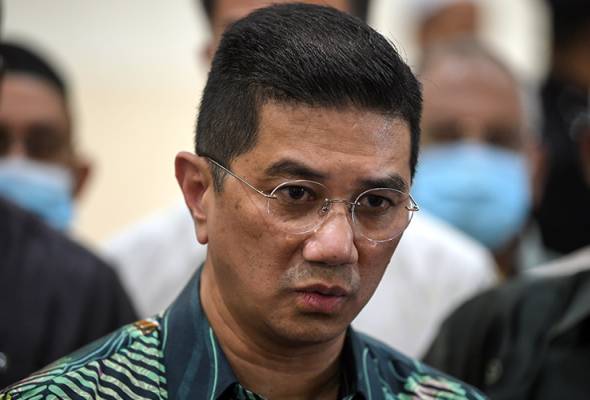 Azmin Ali loses Gombak seat to former mentee - The Leaders Online