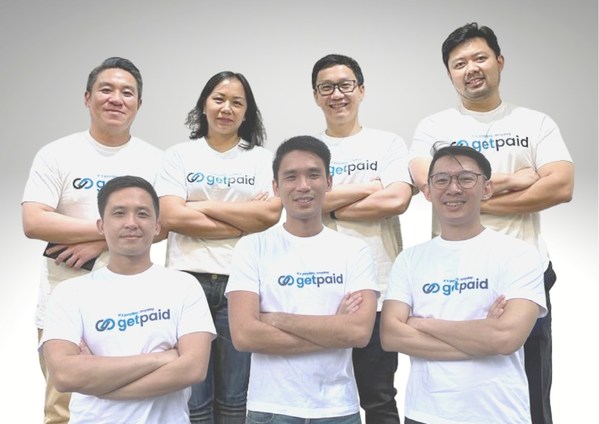 GetPaid’s core team: Hilton Lie, Anindya Sastrawinata, Joses Tjohjono, Adi S Hanafi (Top), Ian Goh, Mitchell Goh, Andrew Kwa (Bottom)