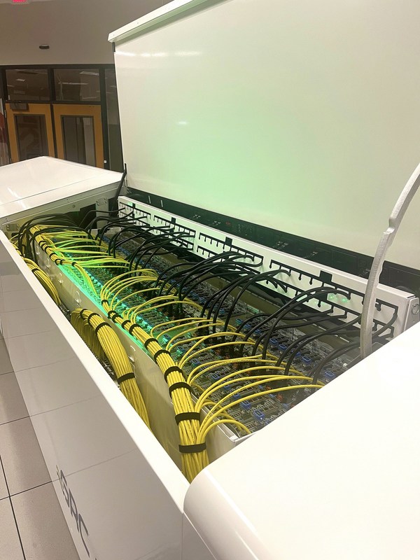 Data center liquid immersion cooling system of GRC Data center liquid immersion cooling system of GRC