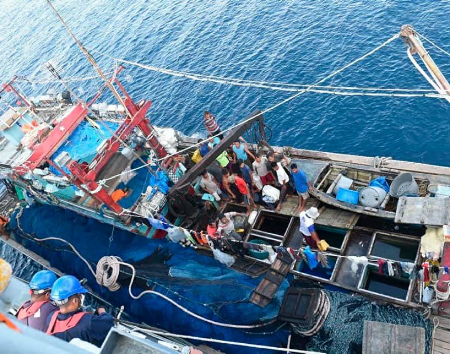 KD Jebat thwarts attempt by 21 foreign fishing boats to encroach into M’sian waters