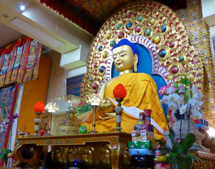 Wesak Day: Devotees allow to seek blessing at temples