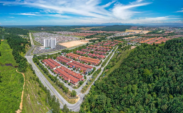 Alam Suria by IJM Land presents a tranquil and peaceful ambience, providing a lavish greenery landscape.