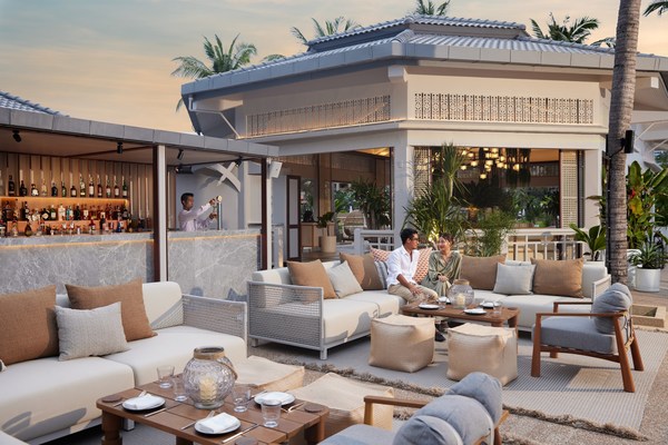Sink into a couch and indulge in explosive flavours on and off the grill at Dusit Thani Hua Hin’s brand new beachside dining experience – Nómada.