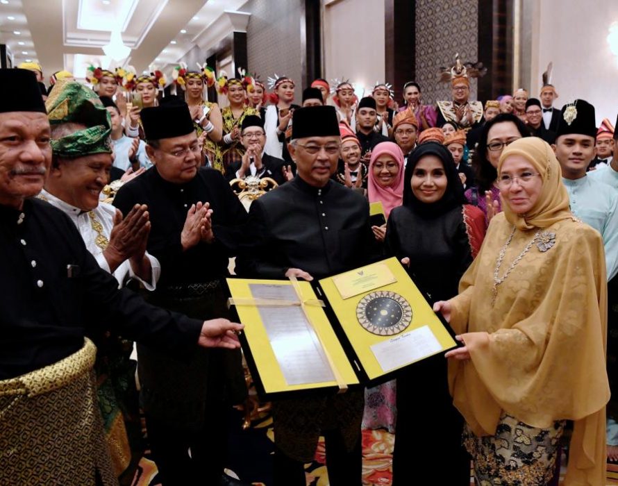 King, Queen attend dinner in conjunction with conference of rulers meeting