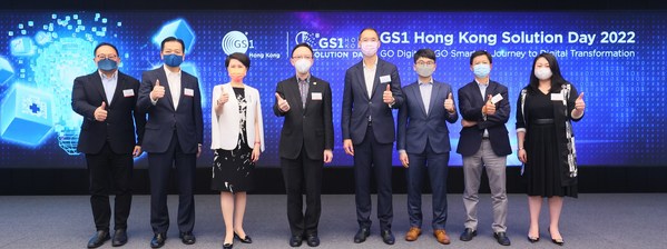 Dr Toa Charm, Chairman, IoT Industry Advisory Council; Mr Louis Mah, Director, Group Information Technology, HK Maxim's Group; Ms Anna Lin, Chief Executive, GS1 HK; Mr Victor Lam, Government Chief Information Officer, HKSAR Gov't Dr Kelvin Leung, Chairman, GS1 HK Board; Mr Nelson Chow, Chief Fintech Officer, Fintech Facilitation Office, HKMA; Mr Alex Cheung, Managing Director Head of Institutional Banking Gp, DBS Bank; Ms Sandy Tan, Executive Director, Ecosystems Head, Institutional Banking Gp, DBS