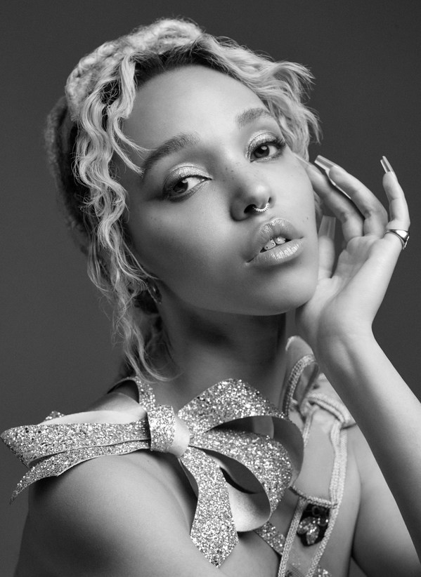 FKA twigs for ViktorRolf by SeanSeng FKA twigs for ViktorRolf by SeanSeng