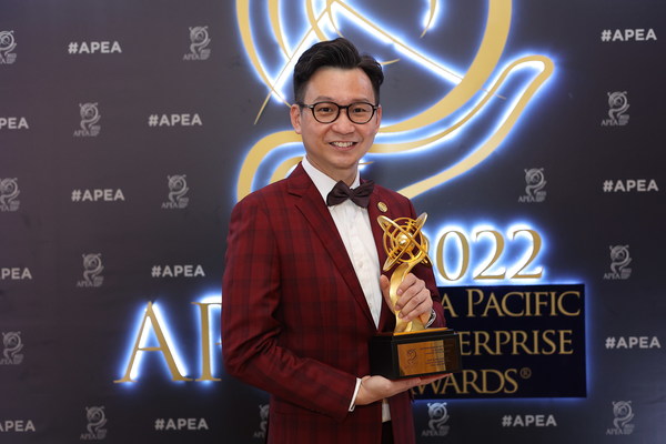 Mr Hoe Kian Choon (KC Hoe) named Entrepreneur of the Year at the recent 2022 APEA for his passion to positively impact communities through the ‘Rent-Subscription Business Model’.