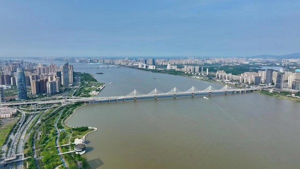 The water quality of the Ganjiang River is significantly improved. [Photo provided to chinadaily.com.cn]