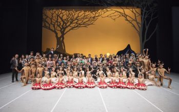 Original Fairy Tale Ballet “The Nine-Colored Deer” Performed Successfully