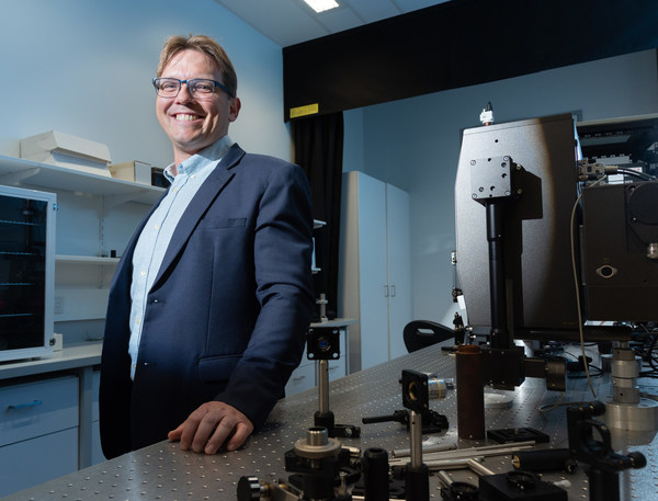 Dr Warren McKenzie, Founder & MD of HB11 Energy