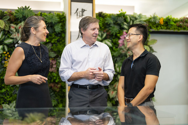 Dr Maier, Dr Kennedy, and Dr Goh Jor Ming from NUHS CHL