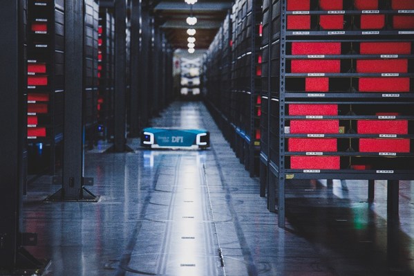The new factory has an automated storage-retrieval system (AS/RS), which fully automates the production and material kitting process, significantly improving efficiency and accuracy.