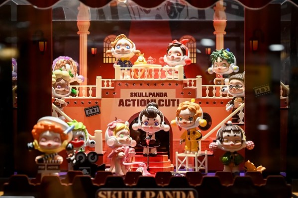 Art toy character SKULLPANDA incubated by POP MART