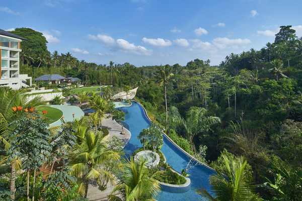 Get Ready to Rise at The Westin Resort & Spa Ubud, Bali featuring a natural running trail and signature spa experiences set amidst rolling green hills, rice paddies and the winding Wos River. Get Ready to Rise at The Westin Resort & Spa Ubud, Bali featuring a natural running trail and signature spa experiences set amidst rolling green hills, rice paddies and the winding Wos River.