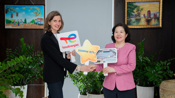 Image: Celebration of 500MW Rooftop Solar capacity of TotalEnergies with Vinamilk (Elodie Renaud & Mai Kieu Lien) Image: Celebration of 500MW Rooftop Solar capacity of TotalEnergies with Vinamilk (Elodie Renaud & Mai Kieu Lien)