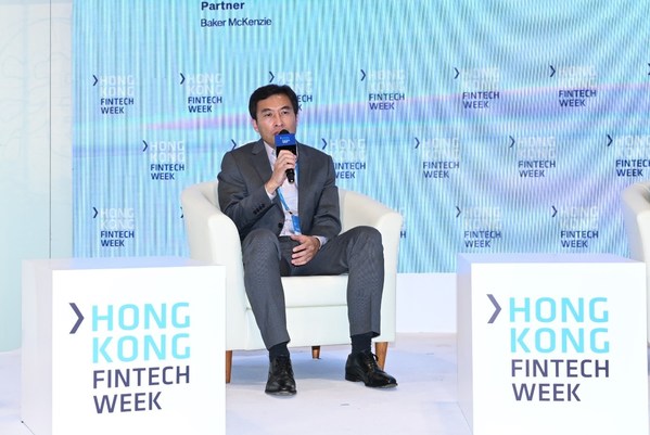 Mr. Wu Xiaolei, Executive Vice President of China Telecom Global as one of the panel discussion speakers in “Hong Kong Fintech Week 2022”, covered the importance of cloud infrastructure to FSI industry